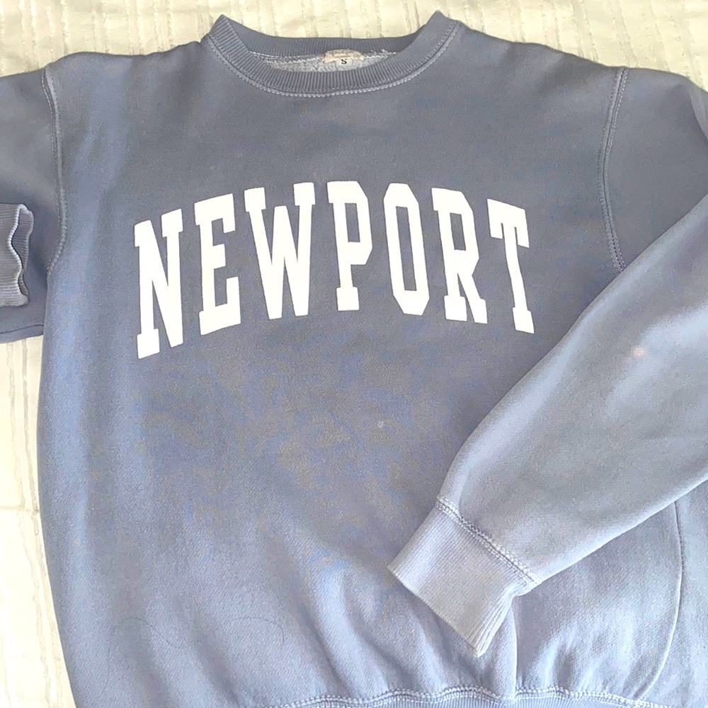 Brandy Melville Newport sweatshirt